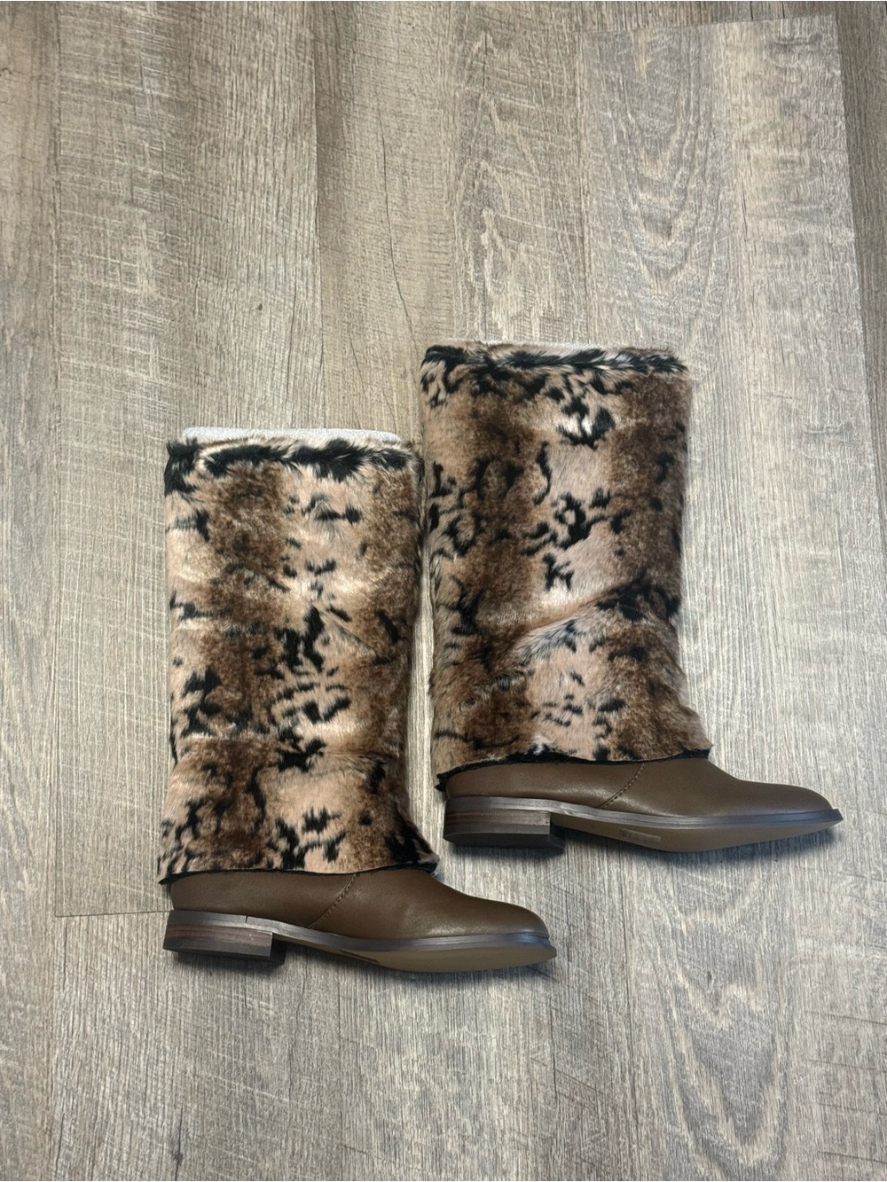 Victoria’s Secret Faux Fur Brown Leopard-Print Boots